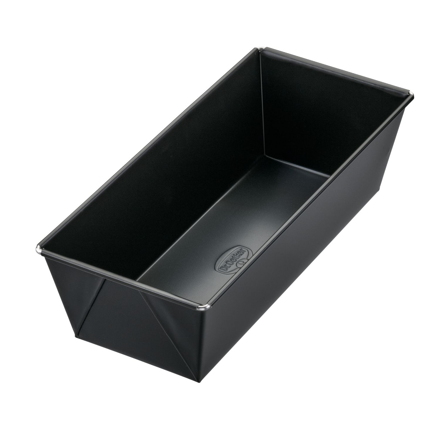 Eine schwarze Kasten-Backform, schräg von oben, vor weißem Hintergrund